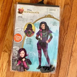 The Descendants - Mal Isle of the Lost